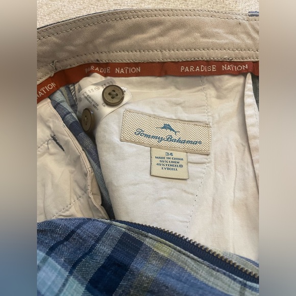 Tommy Bahama Men’s Shorts. Waist size is 34” Multi Colored Pattern Design. - Picture 5 of 6